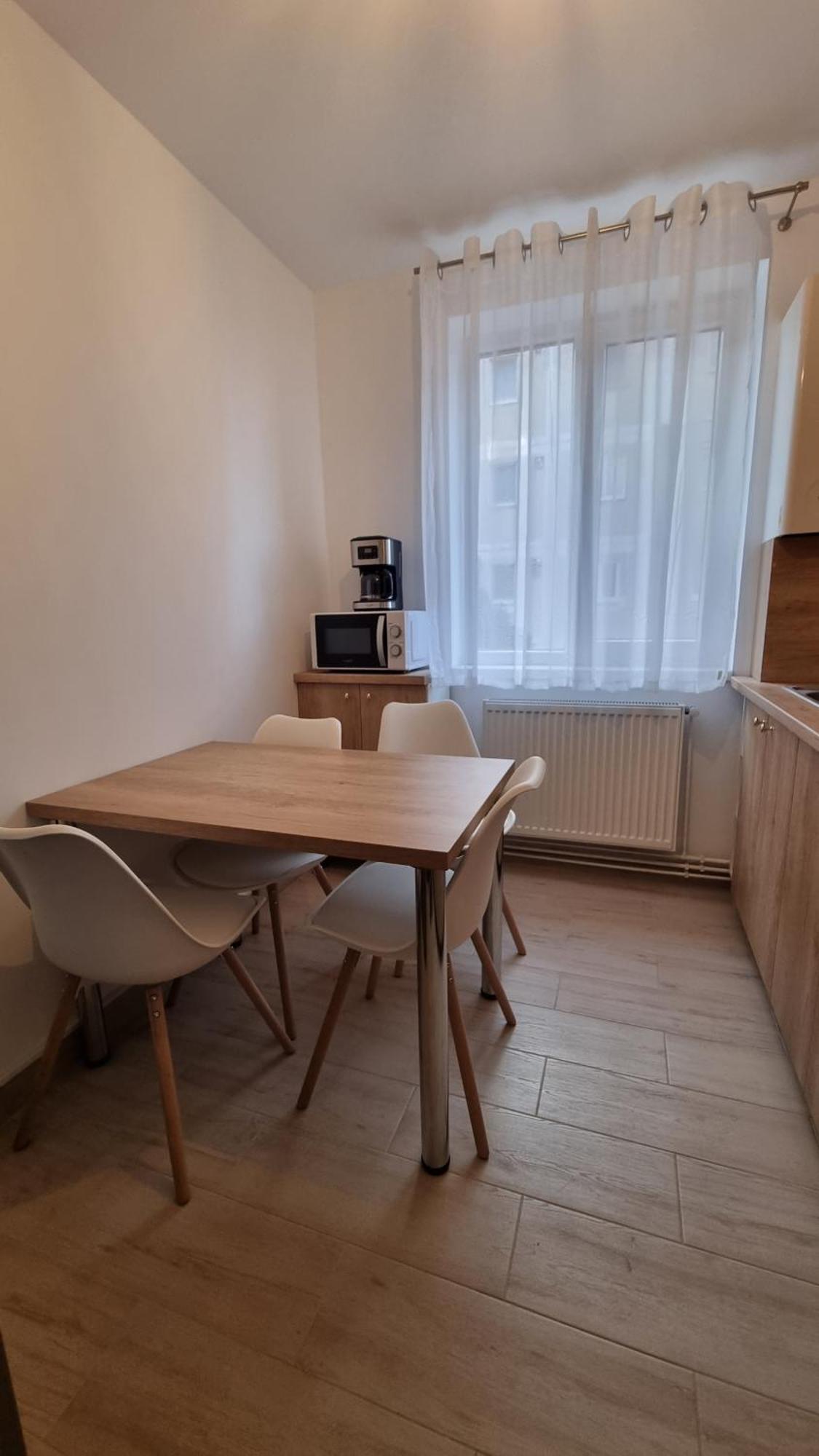 Comodo Apartment Turda Eksteriør billede